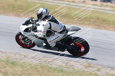 media/Apr-23-2023-TrackXperience (Sun) [[90816c9ee1]]/Level 2/session 2 turn 11/